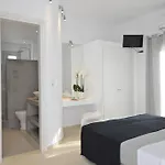 Romantica Aparthotel Naousa (Paros)