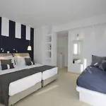Romantica Aparthotel Naousa (Paros)