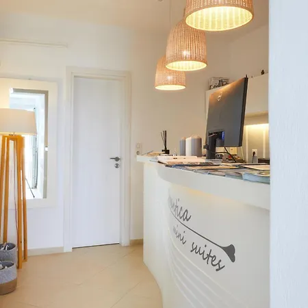 Romantica Naousa (Paros)