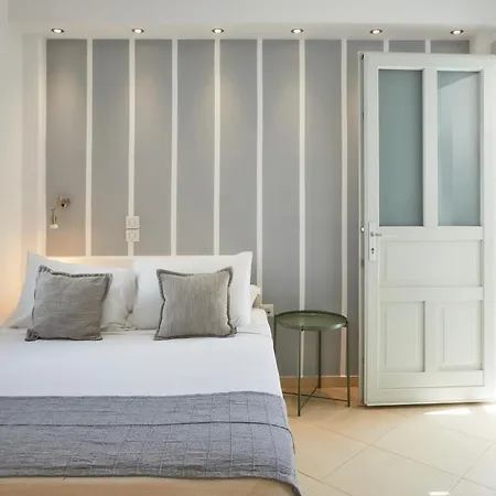 Romantica Aparthotel Naousa (Paros)
