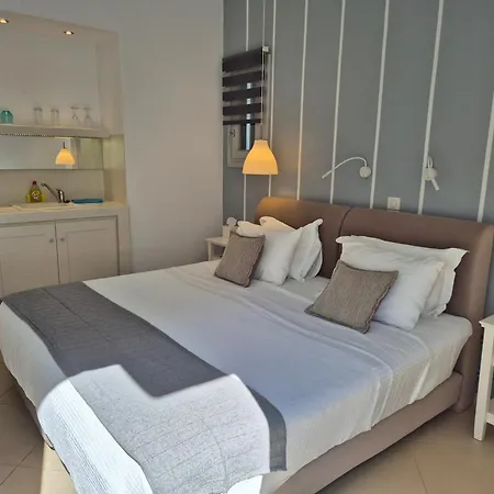 Romantica Naousa (Paros)