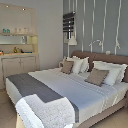 Romantica Naousa (Paros)