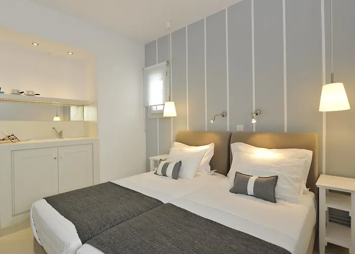 Romantica Νάουσα